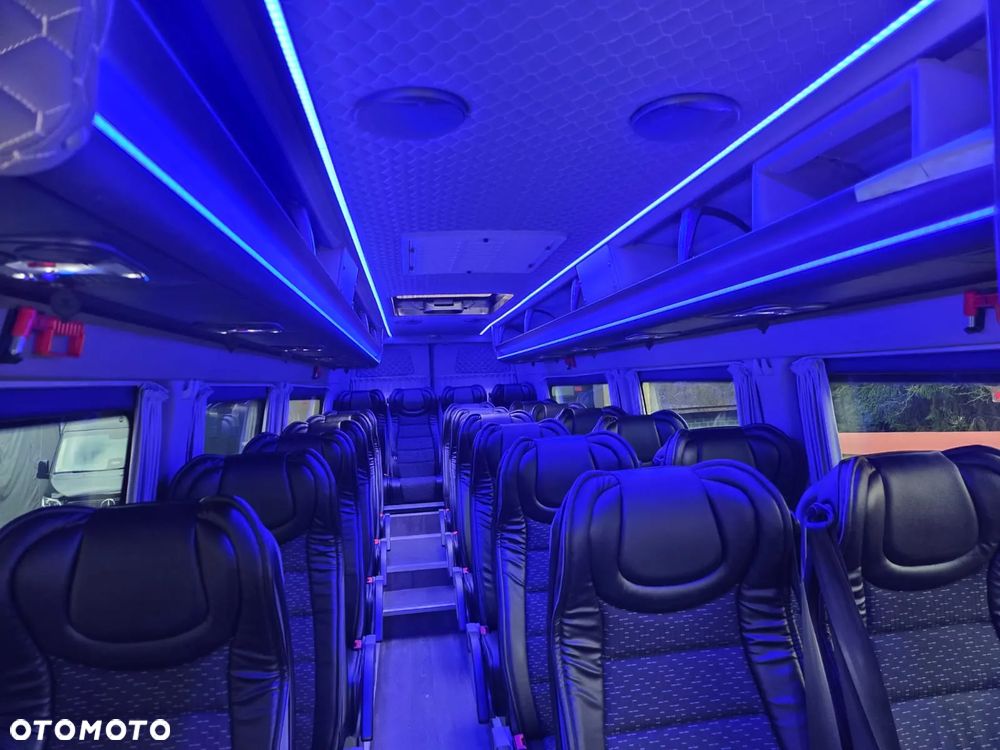 Mercedes-Benz Sprinter - 7