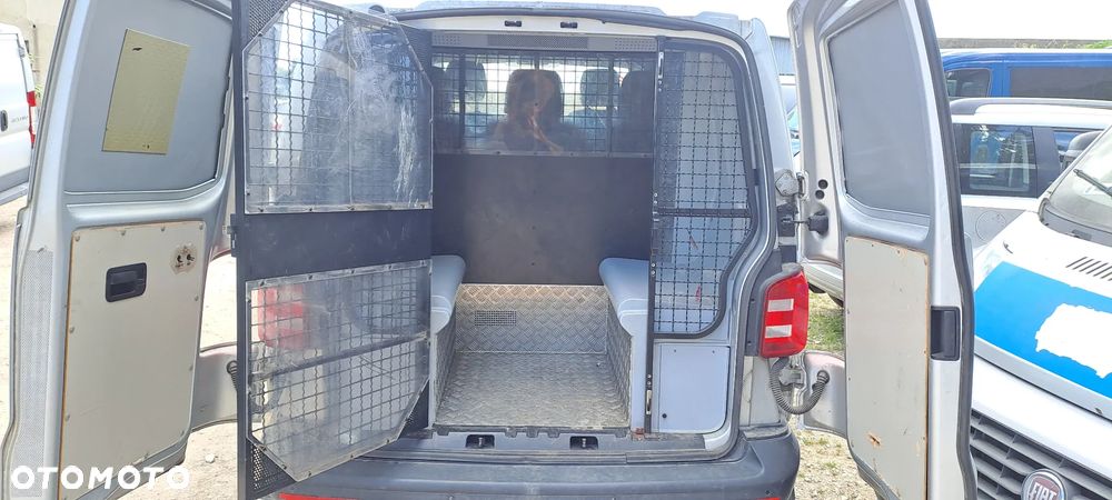 Volkswagen Transporter - 8
