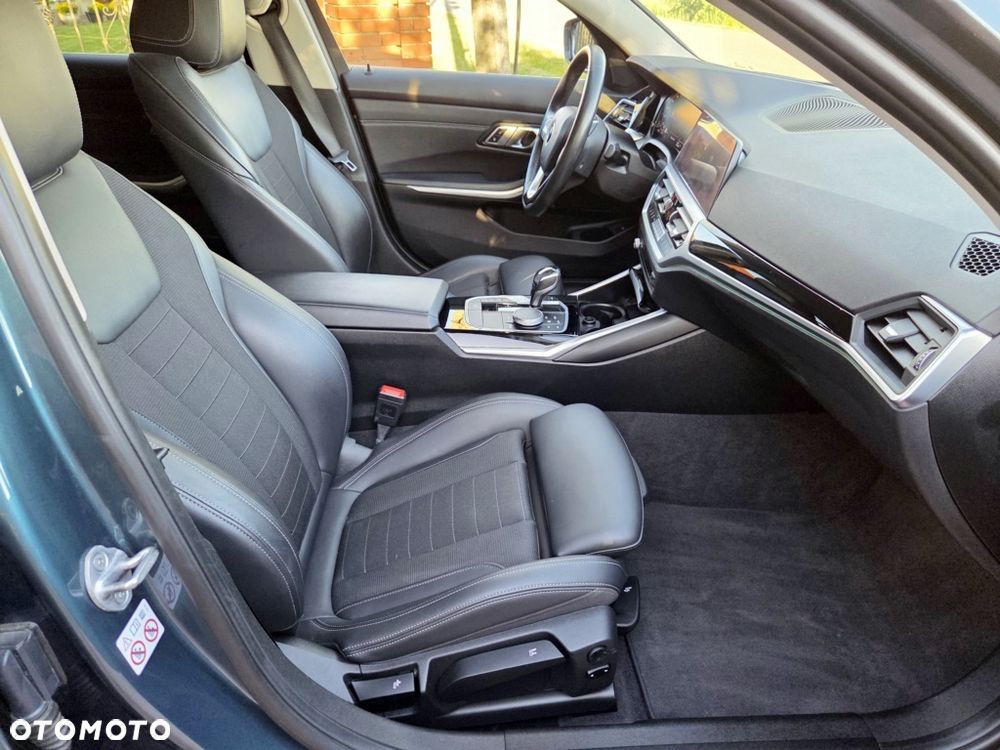 BMW Seria 3 - 35