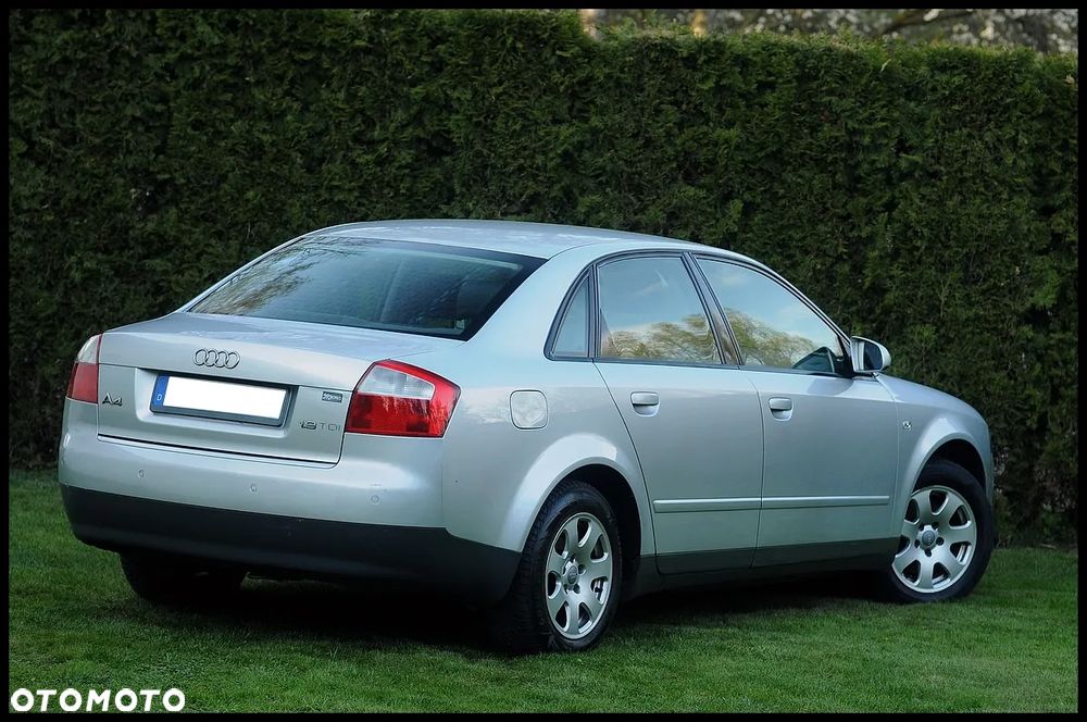 Audi A4 Limousine - 3