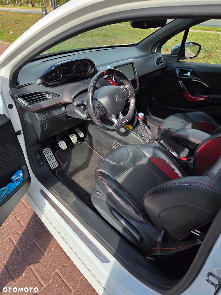 Peugeot 208 1.6 THP GTi - 4