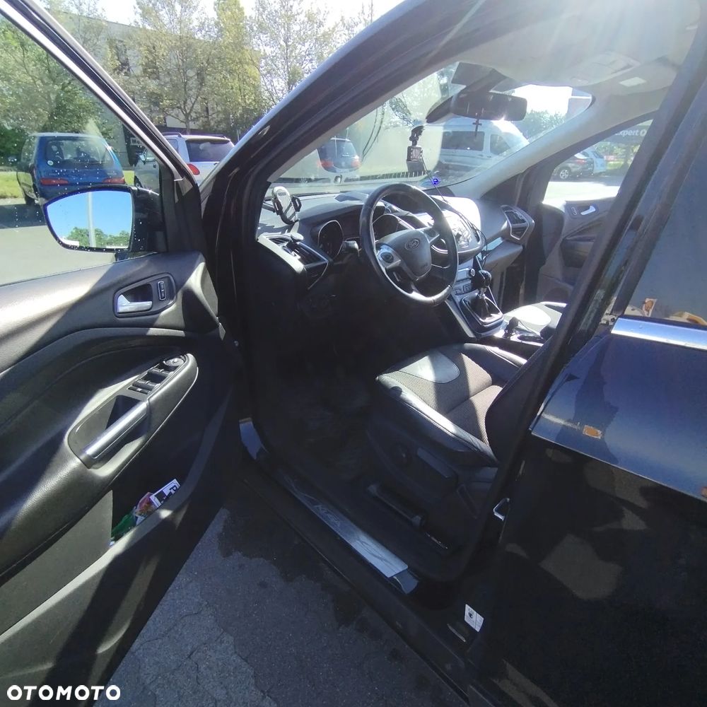 Ford Kuga - 28
