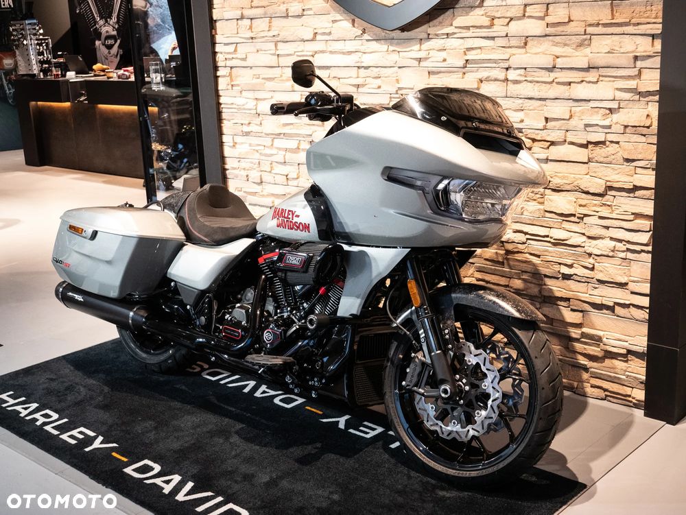 Harley-Davidson Touring Road Glide - 4