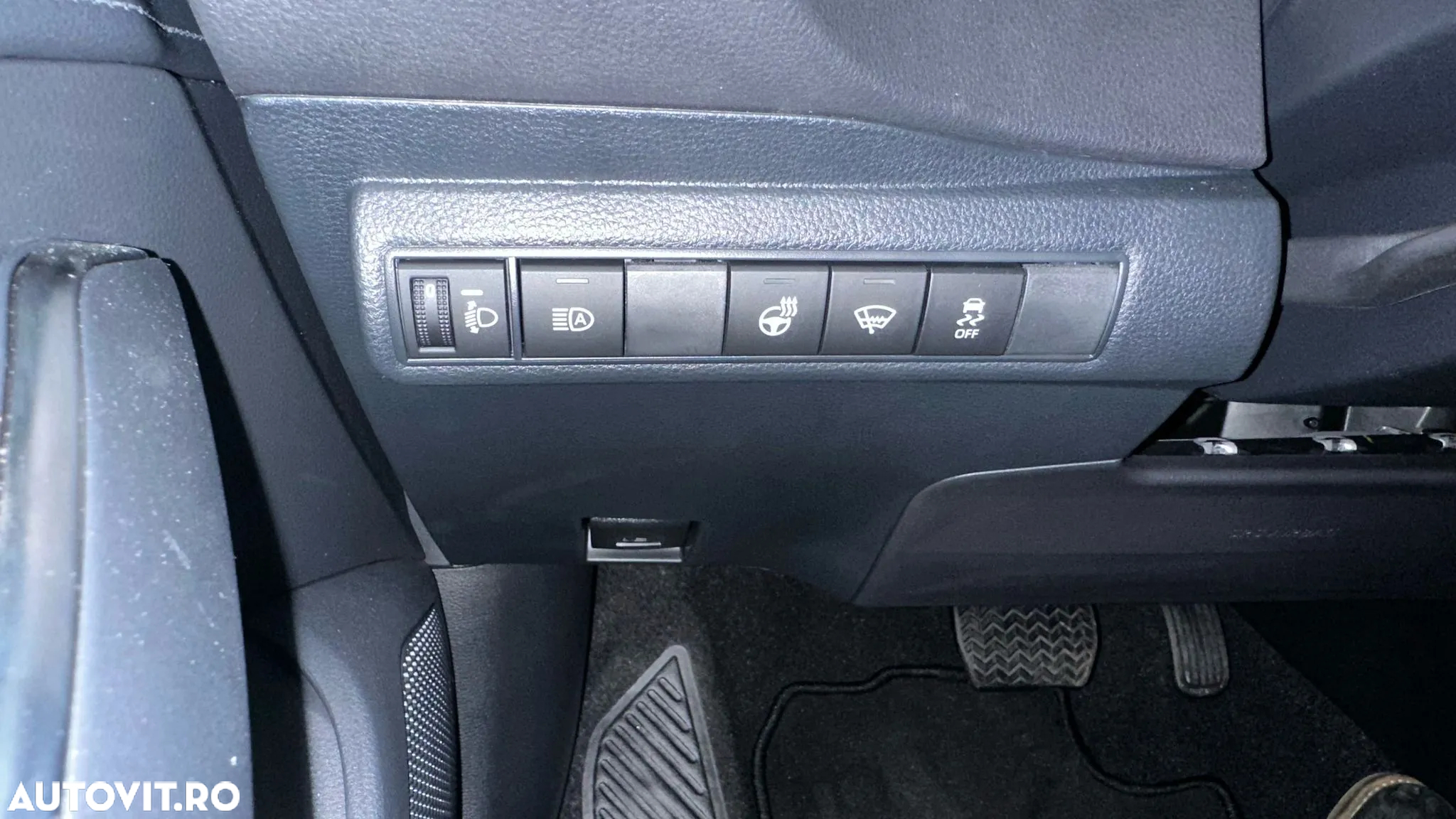 Suzuki Swace 1.8 E-CVT HEV Spirit - 8