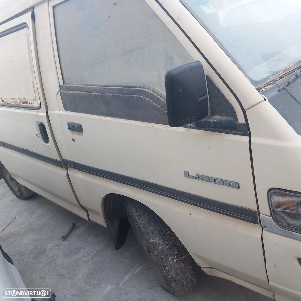 Portas da frente completas Mitsubishi L300 - 2