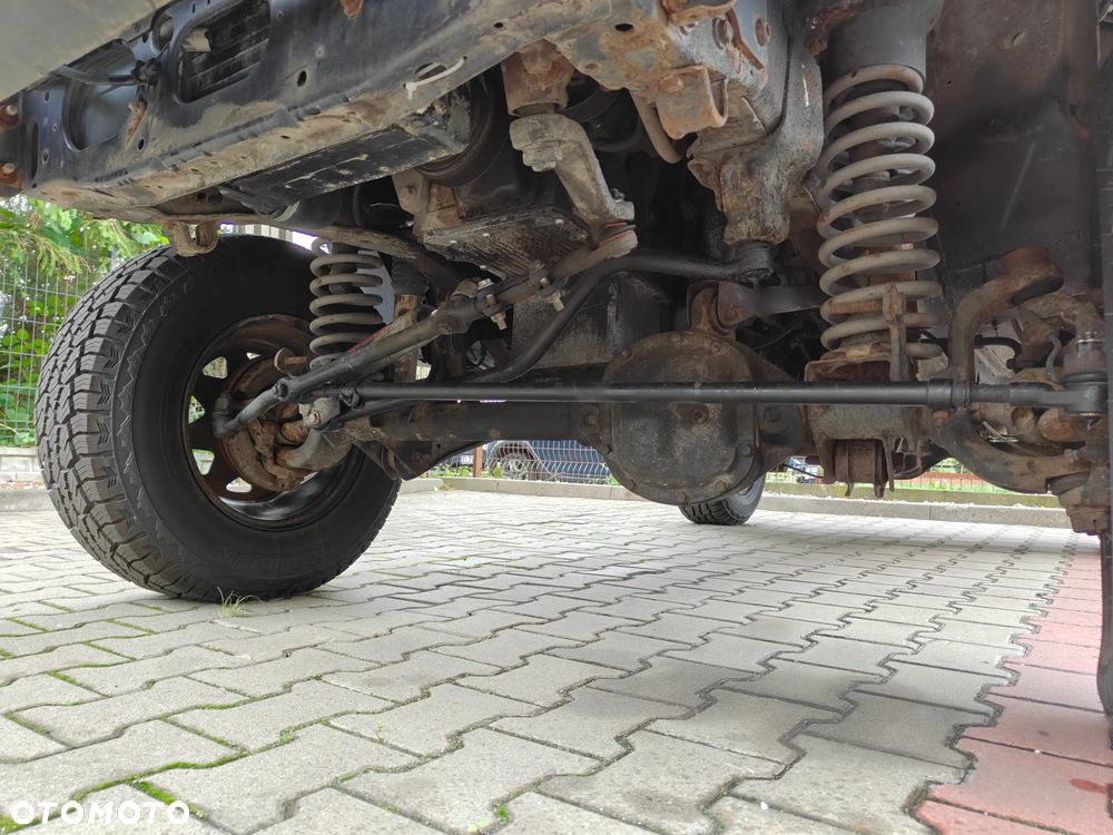 Jeep Cherokee - 35