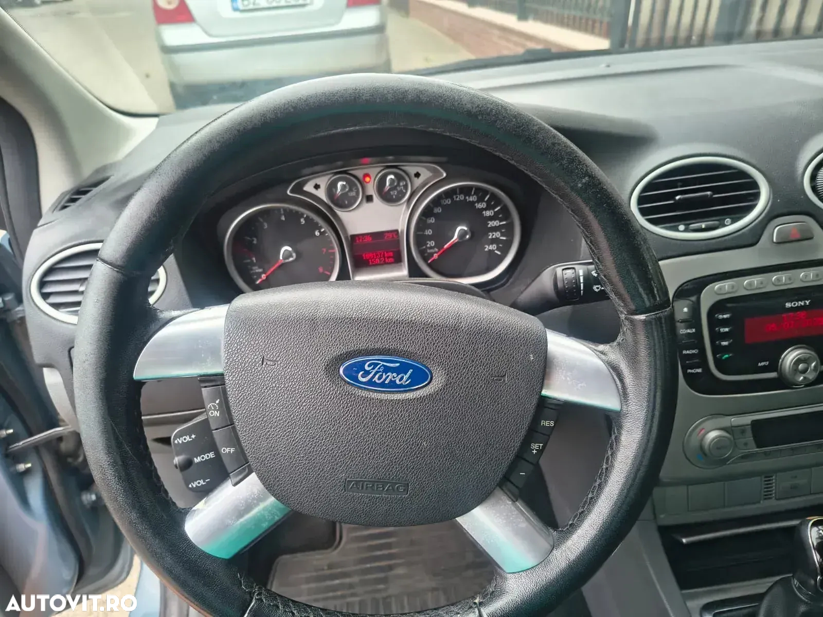 Ford Focus 1.6 Ti-VCT Trend - 2