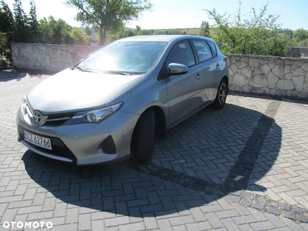 Toyota Auris 1.4 D-4D Active - 11