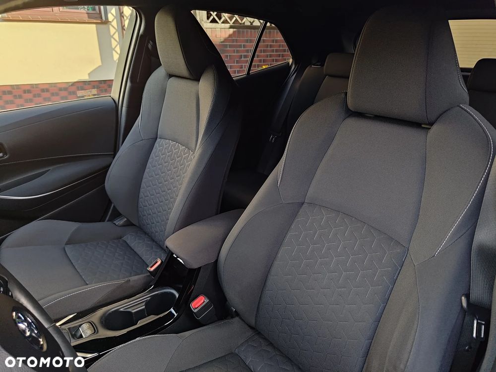 Toyota Corolla 2.0 Hybrid Selection - 17