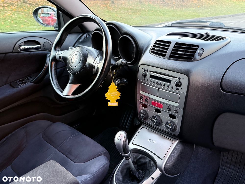 Alfa Romeo GT 2.0JTS Black Line - 16