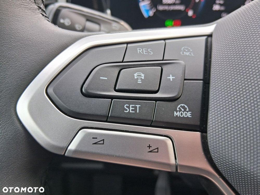 Volkswagen Tiguan 1.5 TSI EVO Elegance DSG - 11