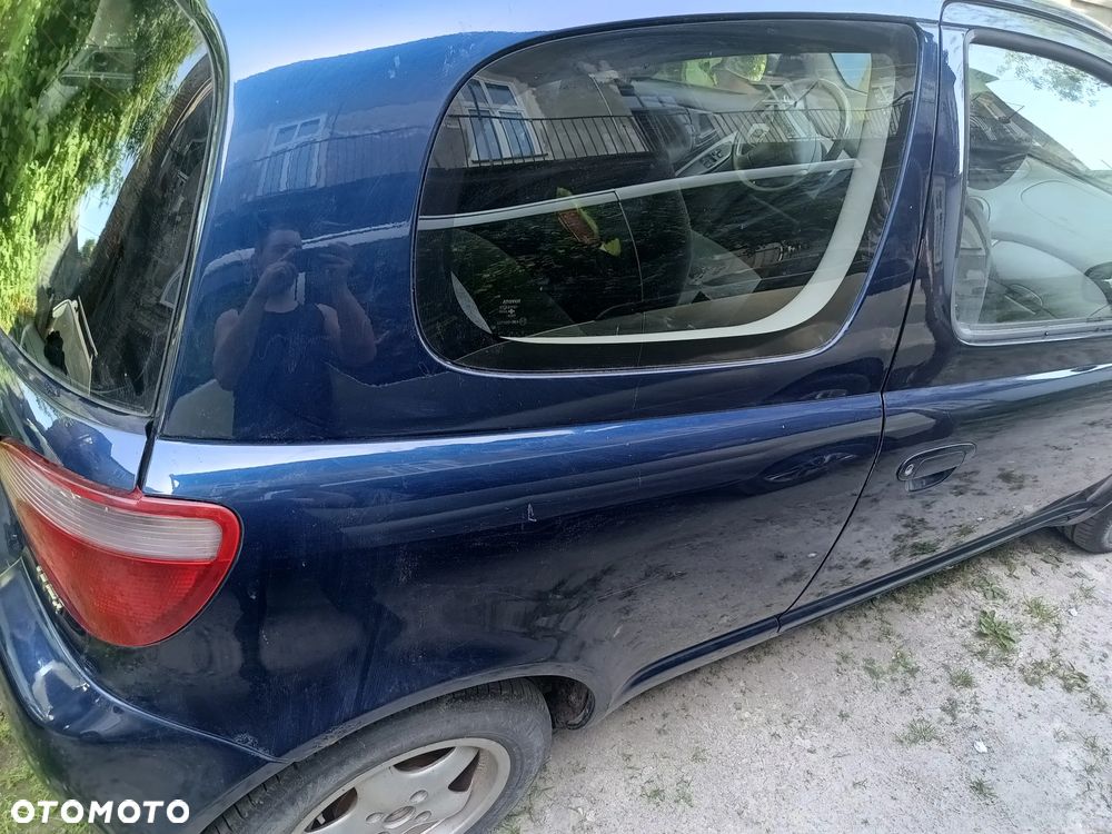 Toyota Yaris 1.3 Sol - 3