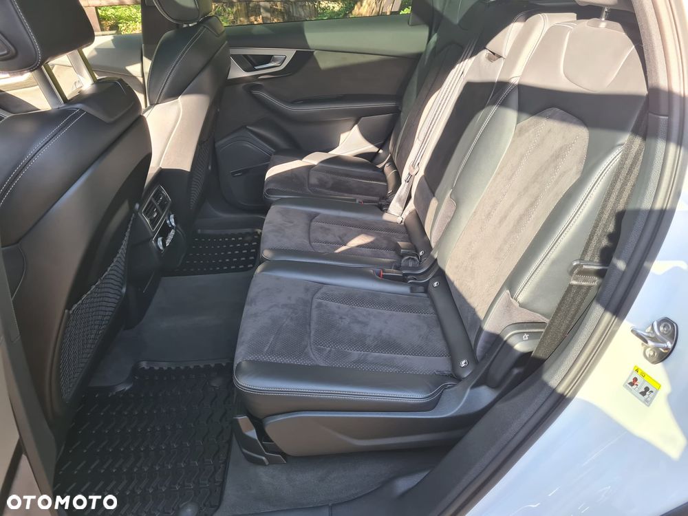 Audi SQ7 - 13
