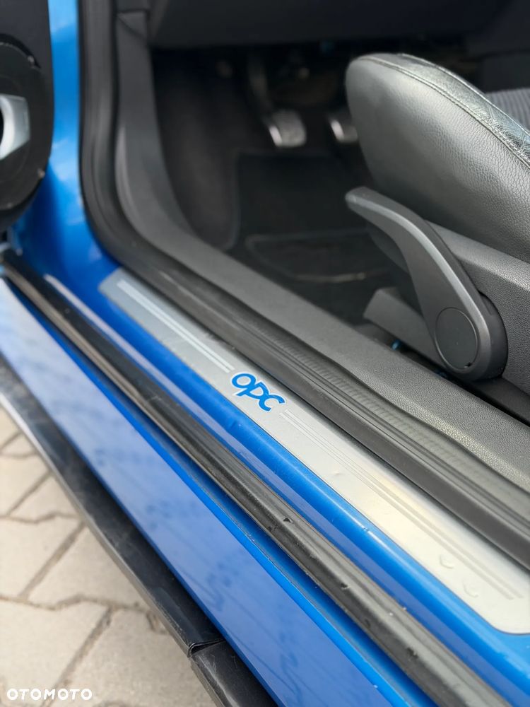 Opel Astra 2.0 T OPC - 21