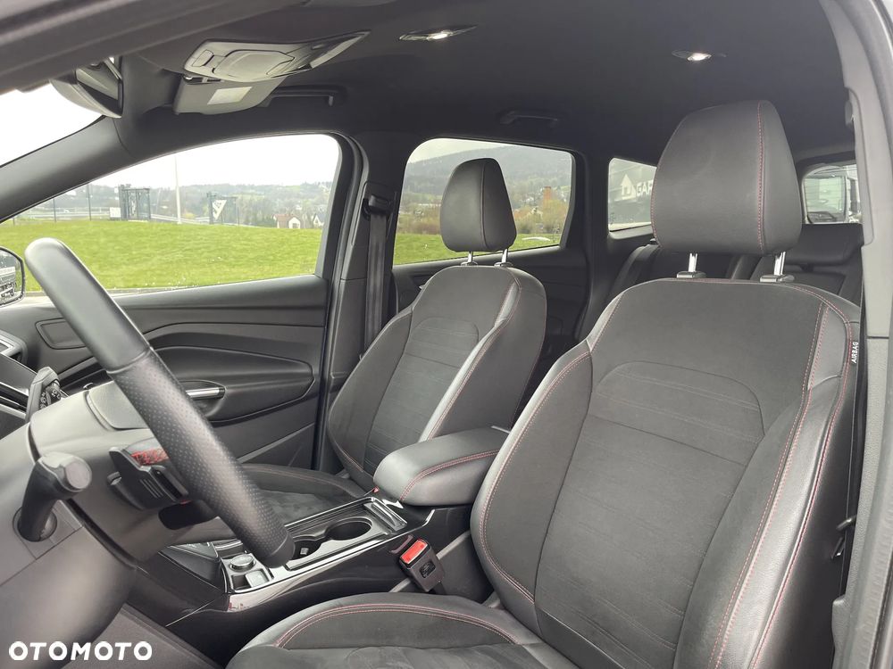 Ford Kuga 2.0 TDCi AWD ST-Line - 11