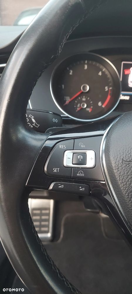 Volkswagen Passat 2.0 TDI 4Mot Elegance DSG - 17