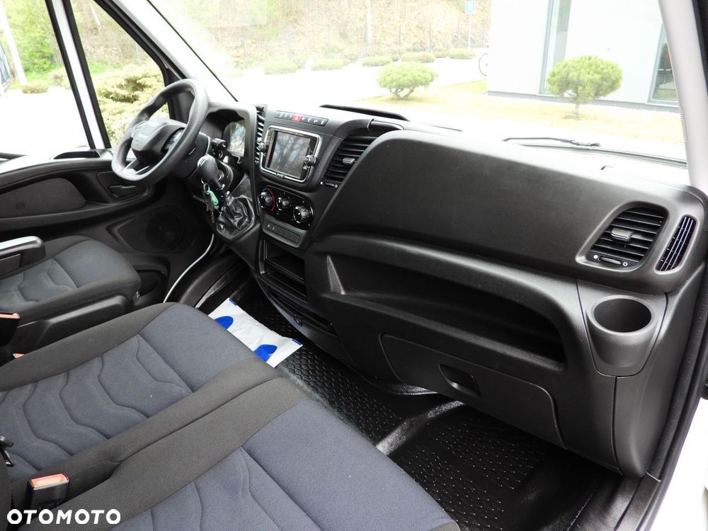 Iveco DAILY 35C16 CHŁODNIA KONTENER -1*C ZASILANIE 230V TEMPOMAT NAWIGACJA BLIŹNIACZE KOŁA KLIMATYZACJA  160KM - 41