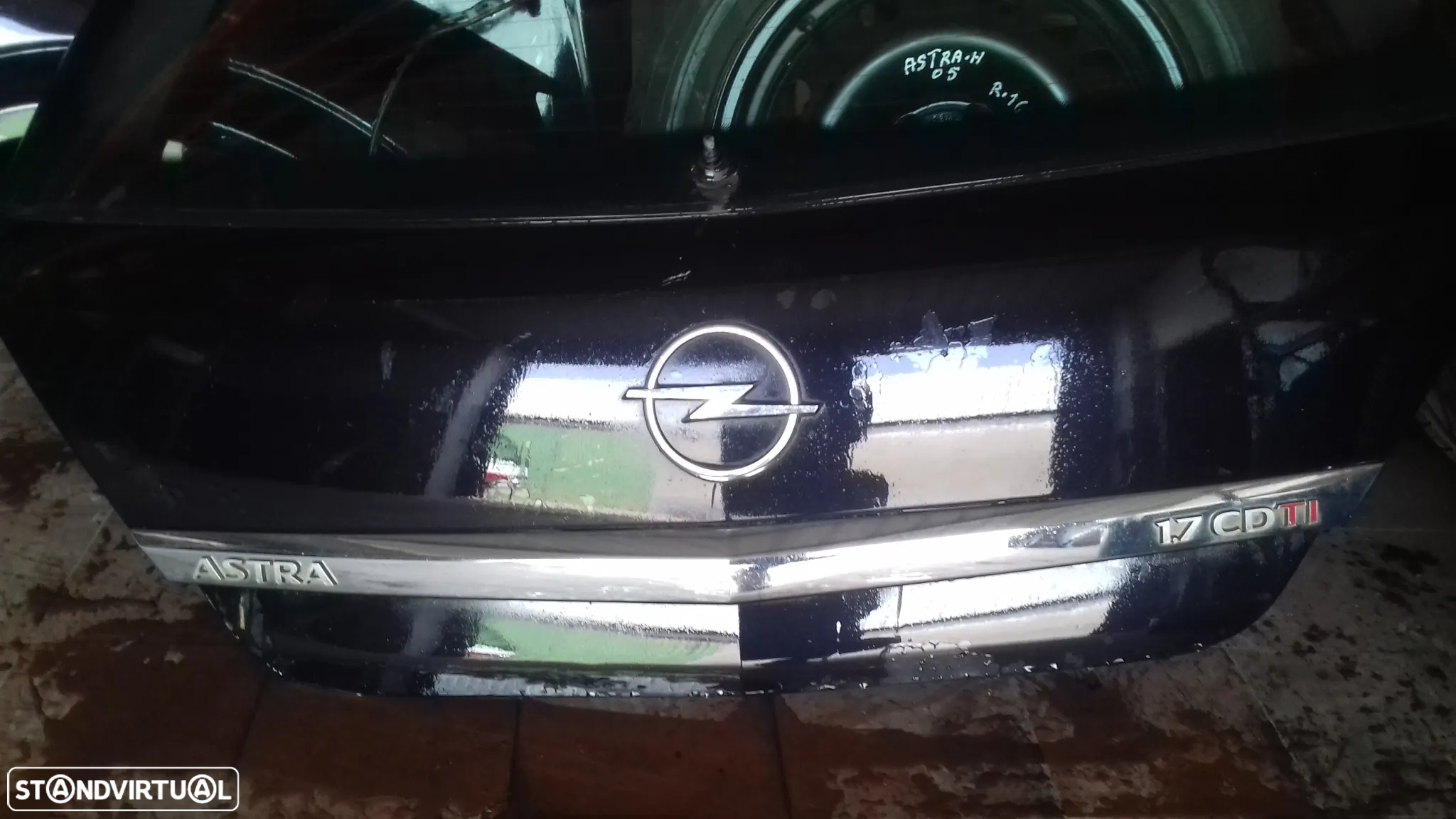 Tampa da Mala do Opel Astra H - 2