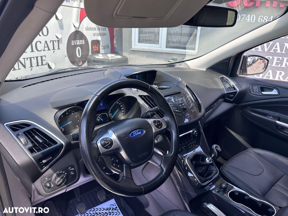 Ford Kuga 1.6 EcoBoost 2x4 Titanium - 23