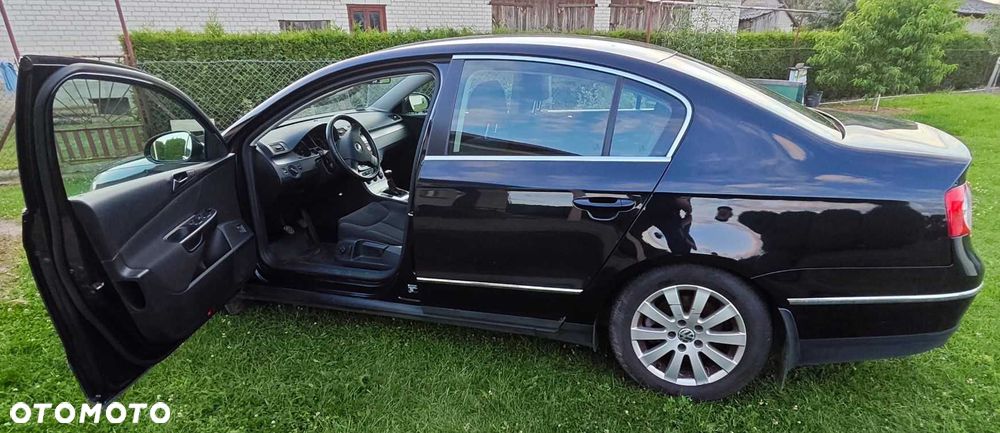 Volkswagen Passat - 5