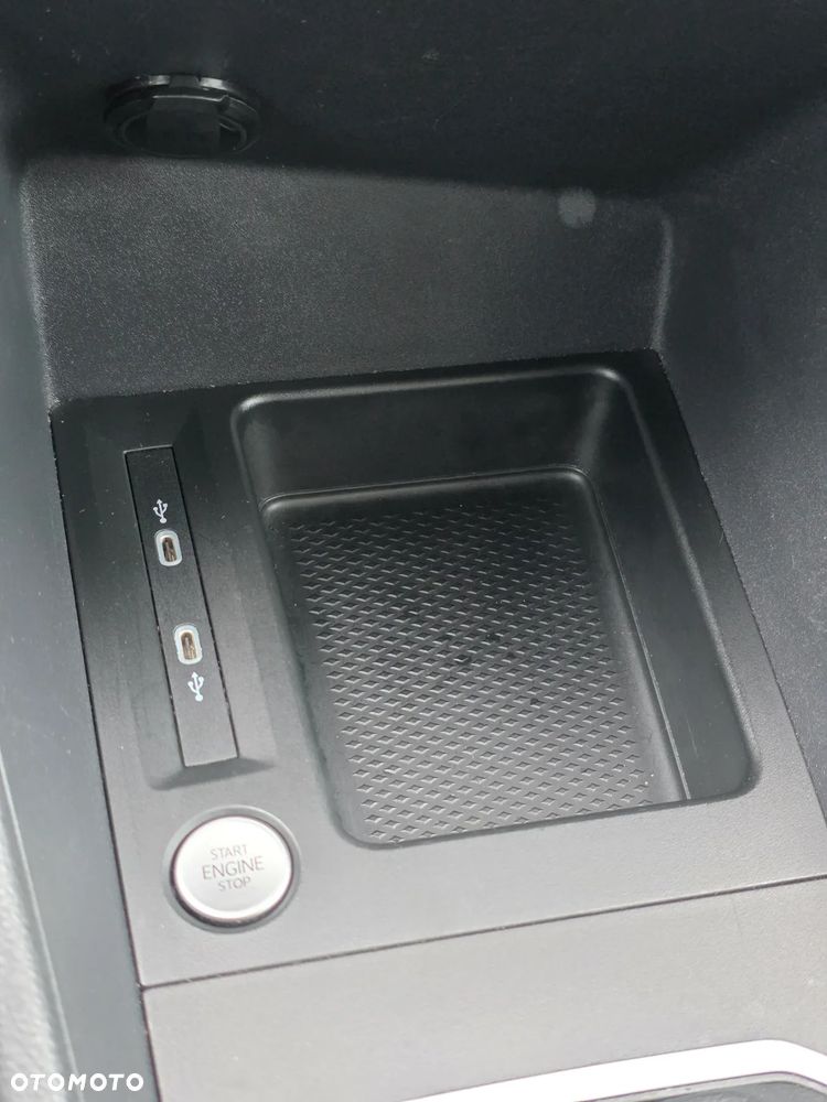 Ford Tourneo Connect Grand 2.0 EcoBlue Titanium - 28