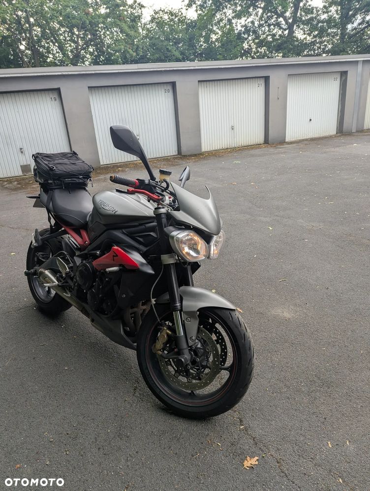 Triumph Street Triple - 4