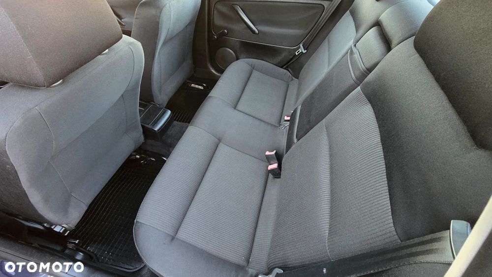 Volkswagen Passat 2.0 Comfortline Family - 17