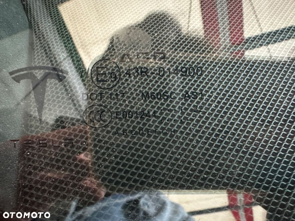 PRZEDNIA SZYBA CZOŁOWA TESLA MODEL X PLAID 2022R. ORYGINALNA - 2