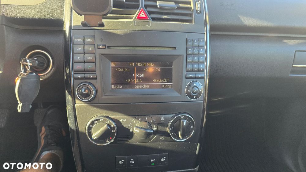 Mercedes-Benz Klasa A 160 BlueEFFICIENCY Elegance - 38