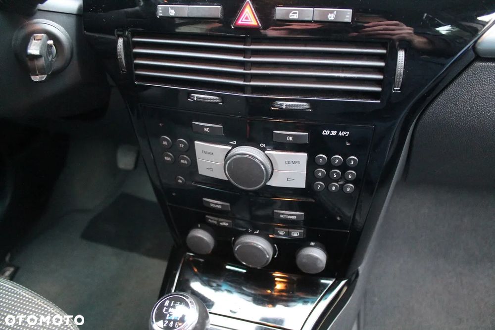 Opel Astra 1.7 CDTI DPF Innovation 110 Jahre - 22