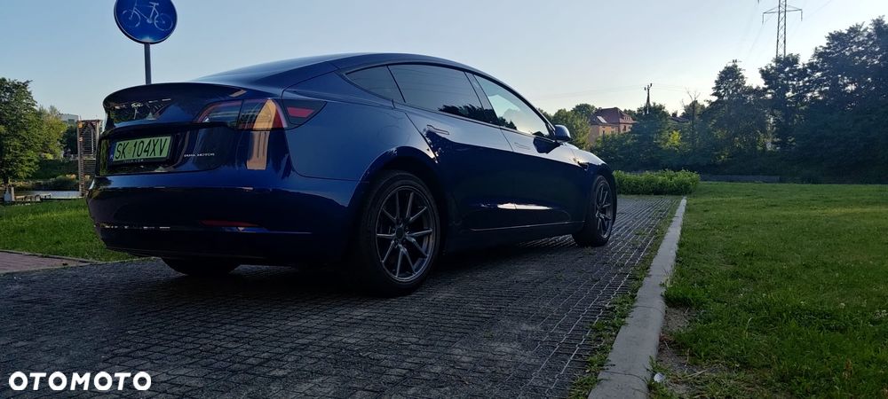Tesla Model 3 - 8