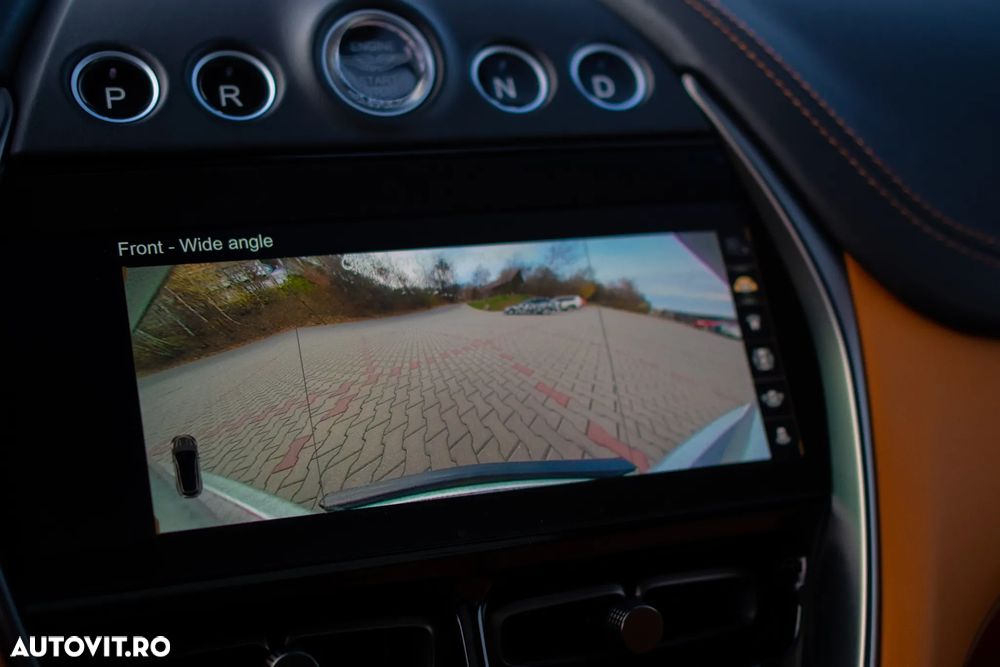 Aston Martin DBX - 34