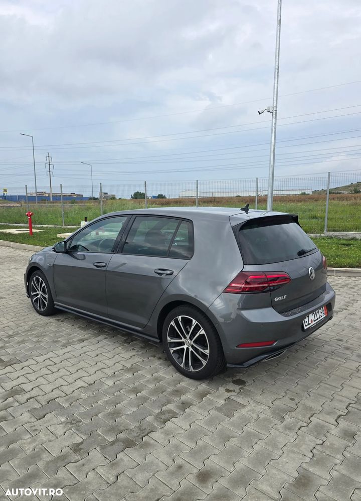 Volkswagen Golf - 4