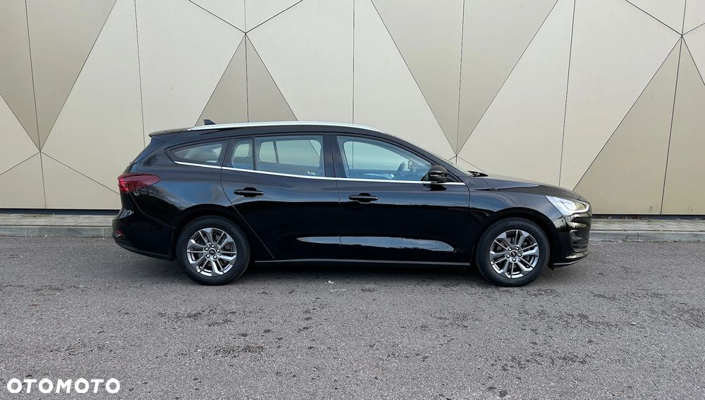 Ford Focus 1.0 EcoBoost Titanium Design - 11