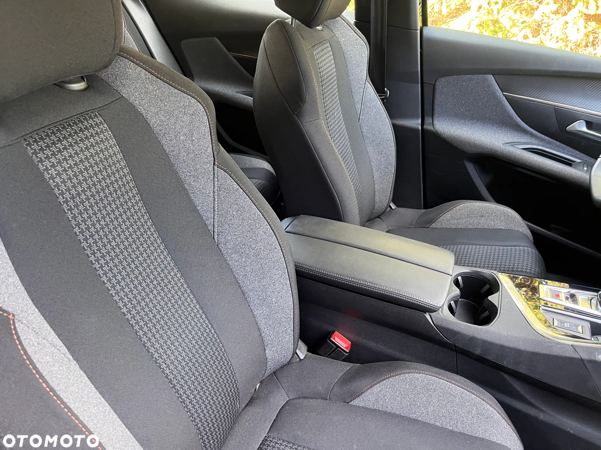 Peugeot 3008 1.2 PureTech GPF Active S&S EAT8 - 5