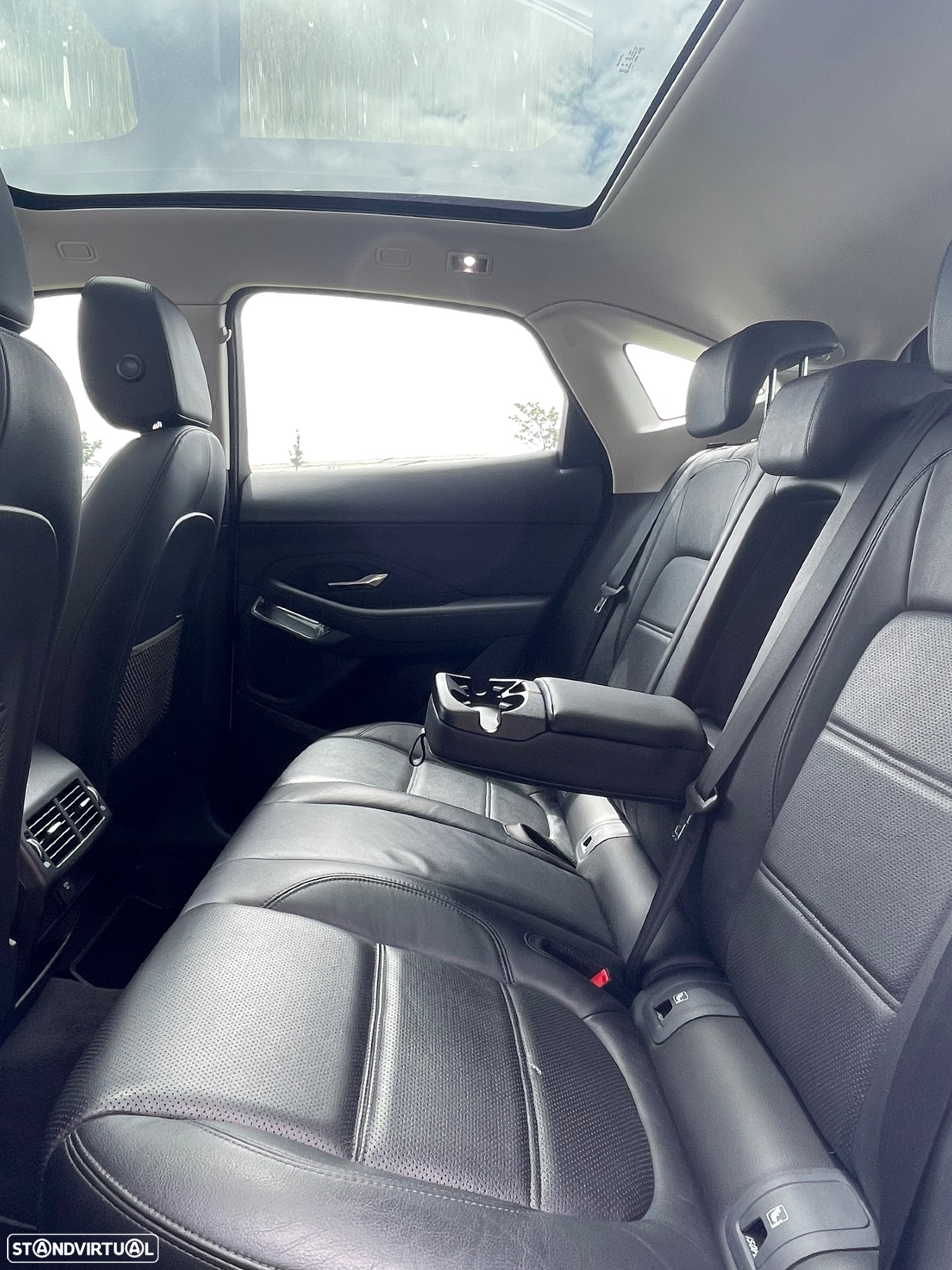 Jaguar E-Pace 2.0 i4D R-Dynamic S AWD Aut. - 24