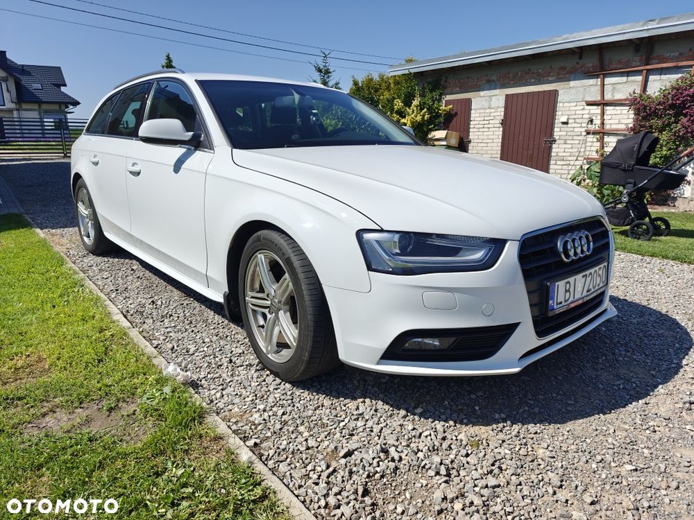 Audi A4 2012 photo 3
