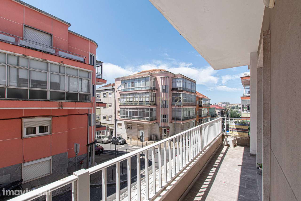 Apartamento T3 Totalmente Remodelado na Amadora - Grande imagem: 5/23