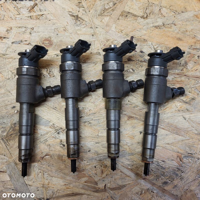 FORD FOCUS MK3 KOMBI HB 1.5 TDCI BOSCH WTRYSKI KOMPLET 0445110489 - 1