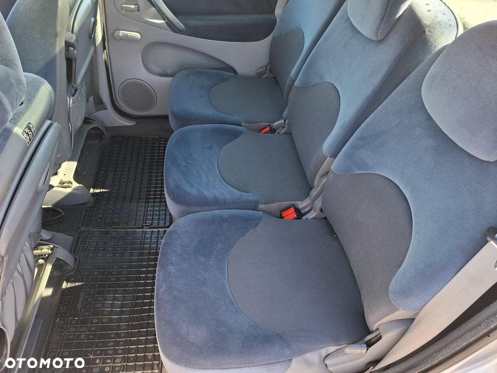 Citroën Xsara Picasso 1.8 16V SX - 9