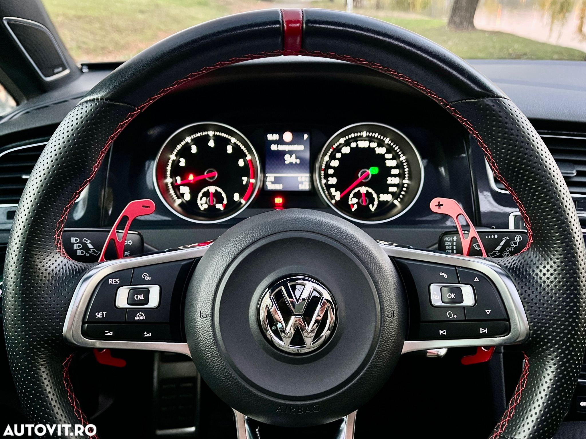 Volkswagen Golf 2.0 TSI BMT DSG GTI Performance - 31