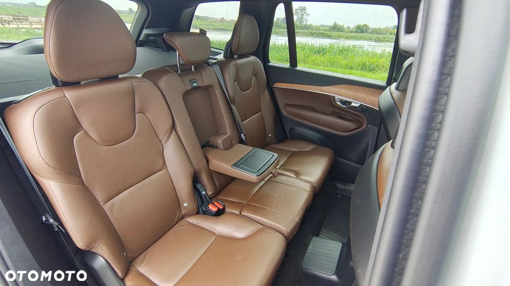 Volvo XC 90 - 16