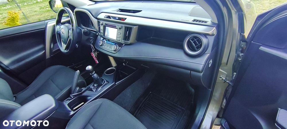 Toyota RAV4 2.0 D-4D Premium 4x2 - 10