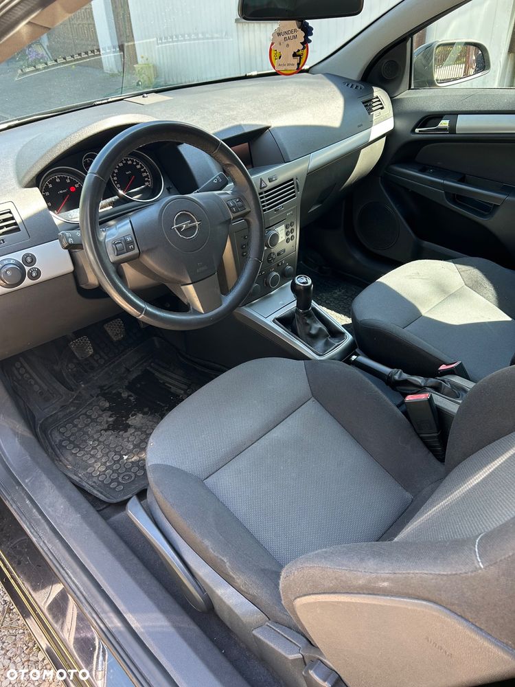 Opel Astra 1.6 Enjoy - 12