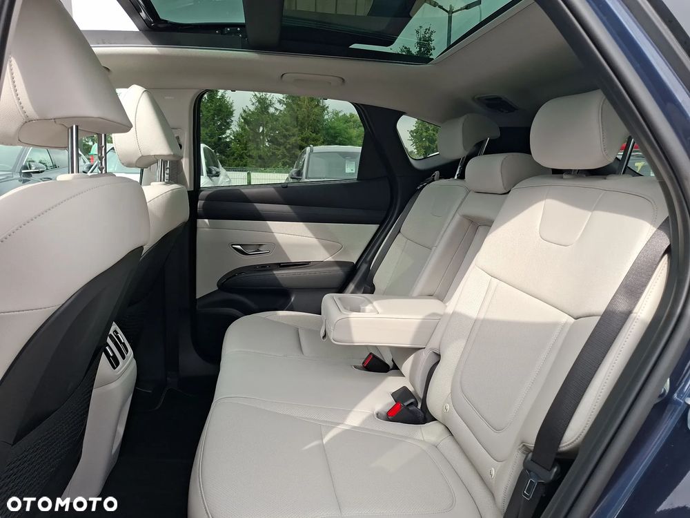 Hyundai Tucson 1.6 T-GDi HEV Platinum 2WD - 16