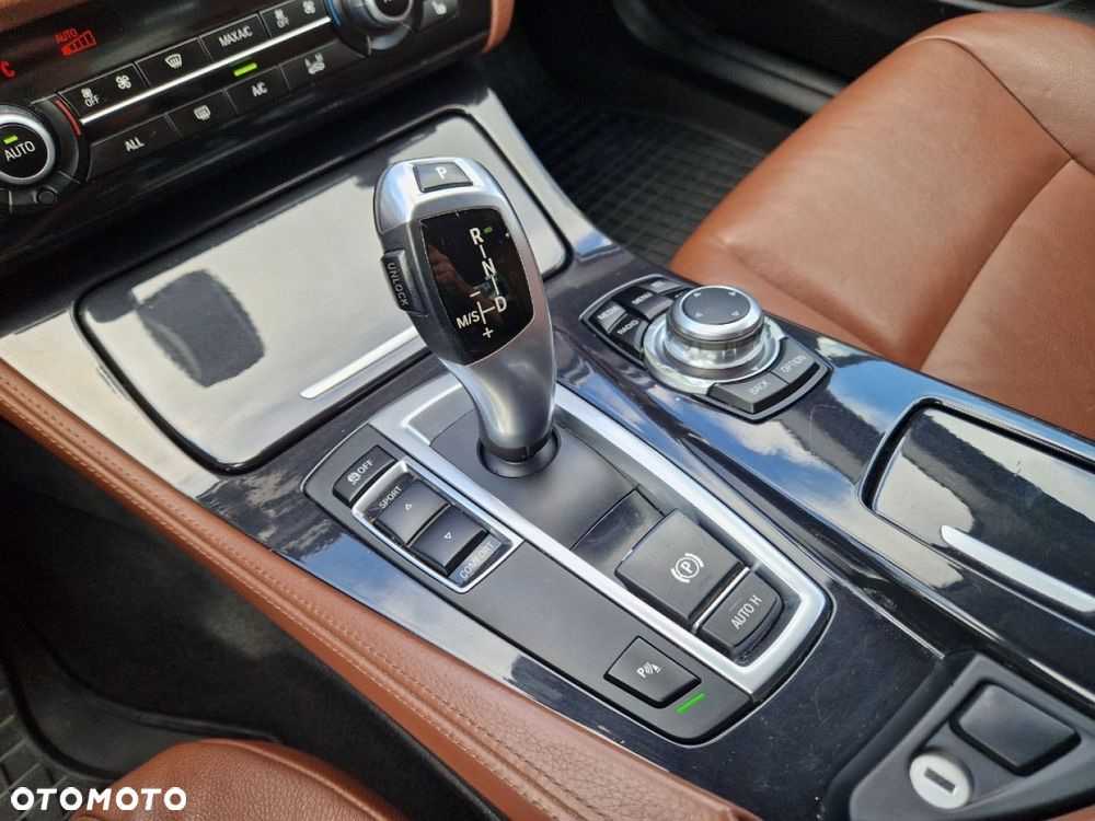 BMW Seria 5 520d Luxury Line - 19