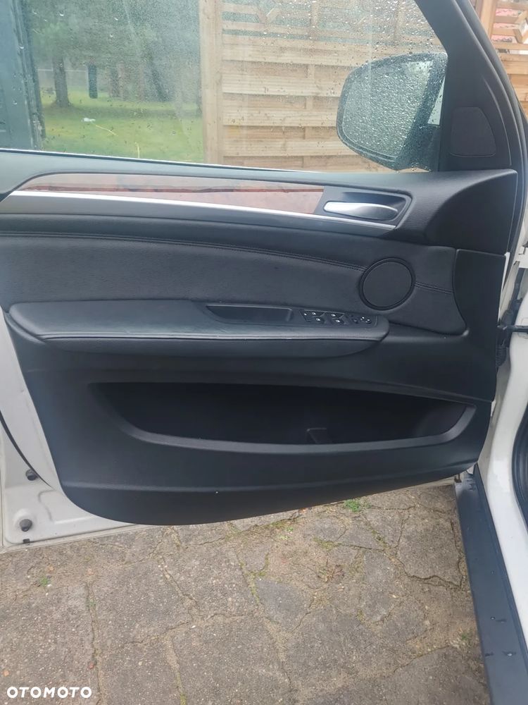 BMW X5 xDrive35i Edition Exclusive - 8