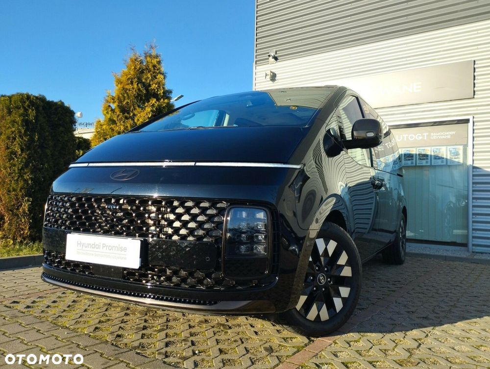 Hyundai Staria 1.6 T-GDI HEV Luxury - 1