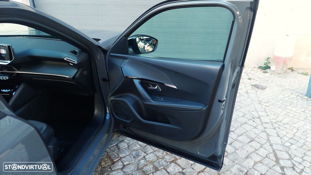Peugeot e-2008 54 kWh Allure - 22