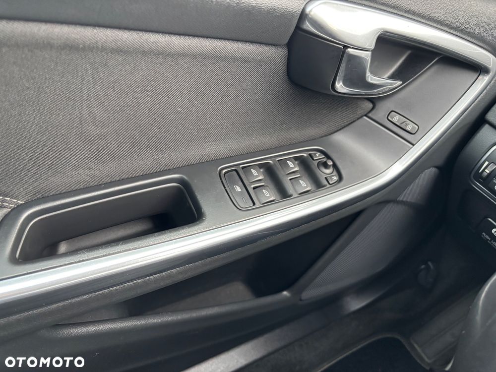 Volvo S60 D3 Geartronic Kinetic - 26